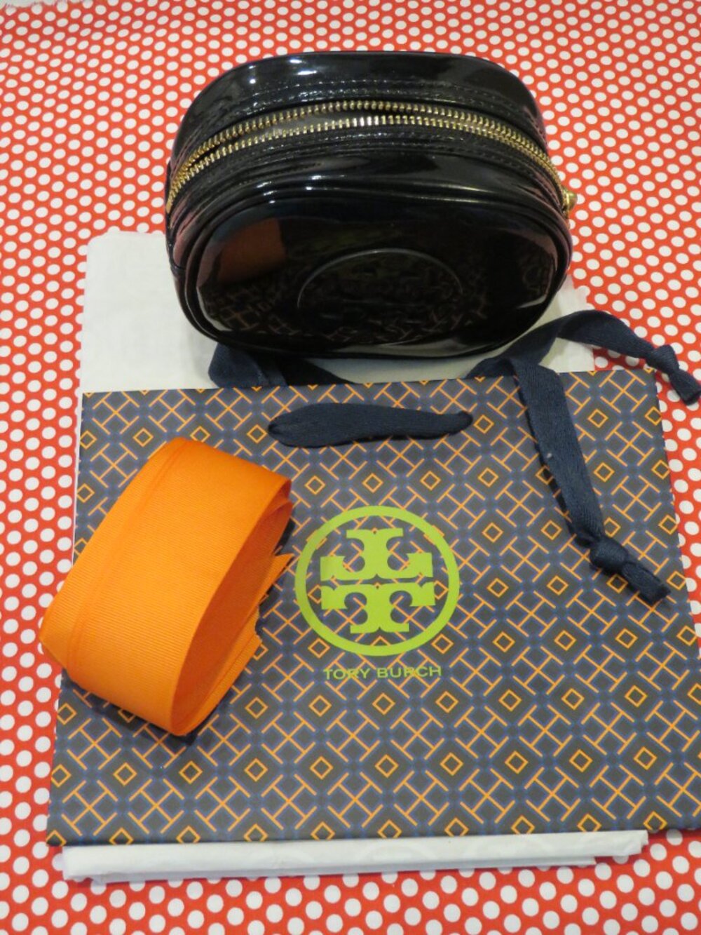 NEW Tory Burch Black Patent Cosmetic Bag / Makeup Case - Picture 2 of 13